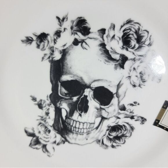 (1) Ciroa Wicked Skull W/ Roses Dinner Plate~Bone China 8 Inch NEW - Picture 10 of 11